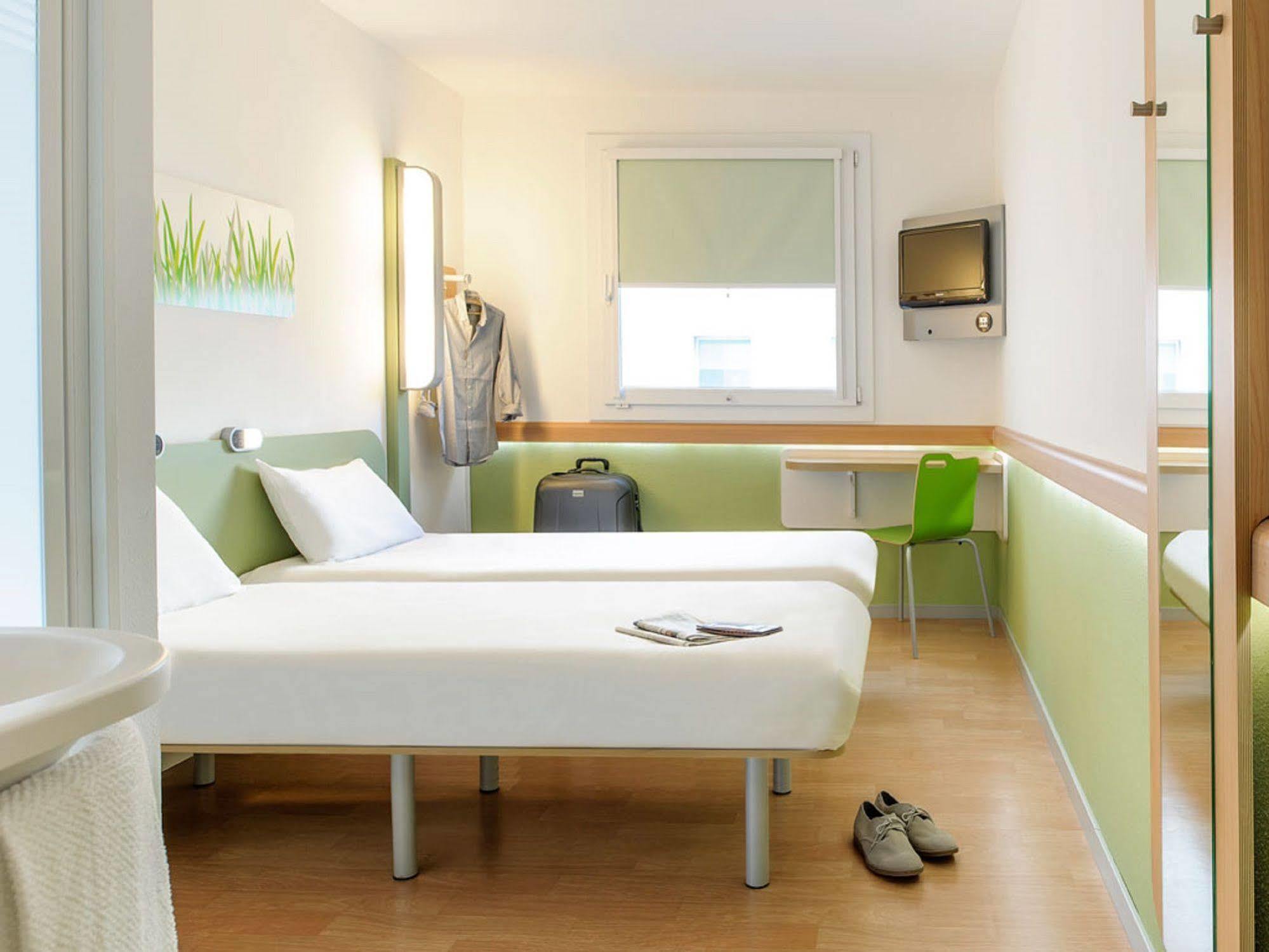 Ibis Budget - Данденонг Экстерьер фото