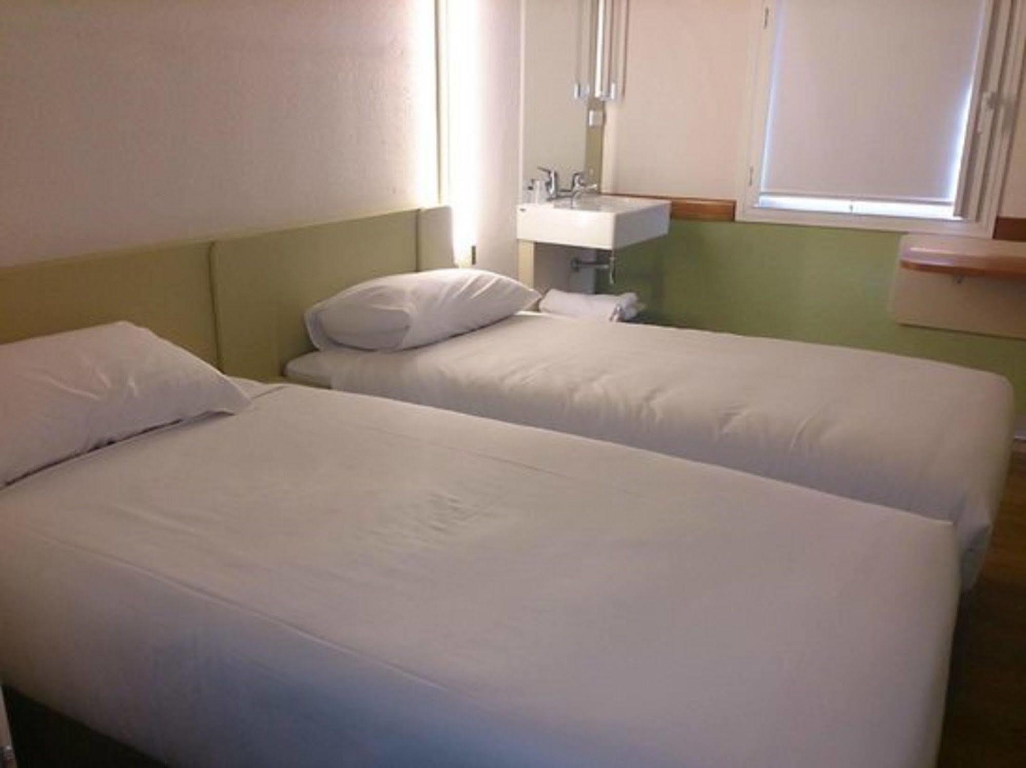 Ibis Budget - Данденонг Экстерьер фото