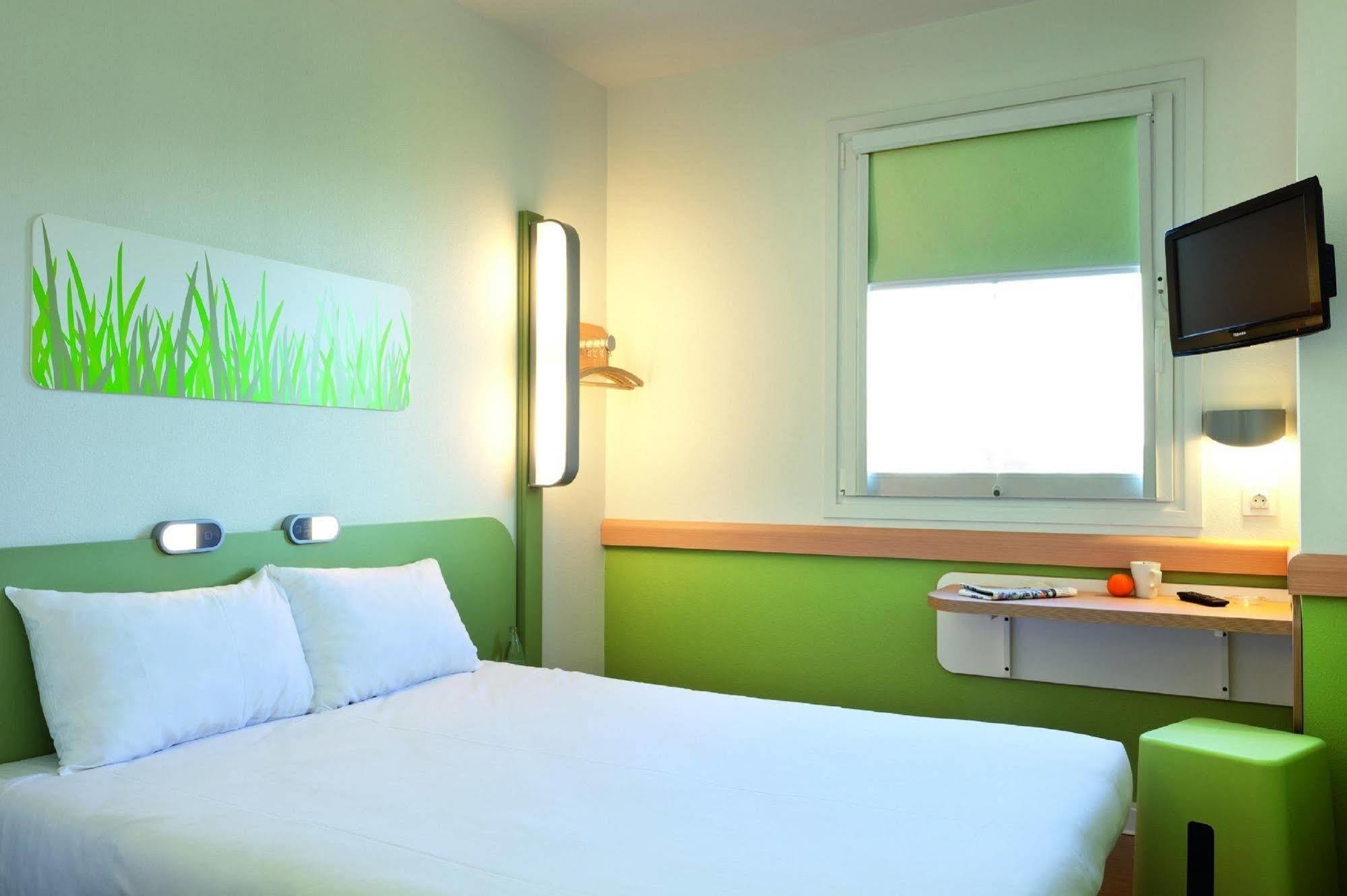 Ibis Budget - Данденонг Экстерьер фото