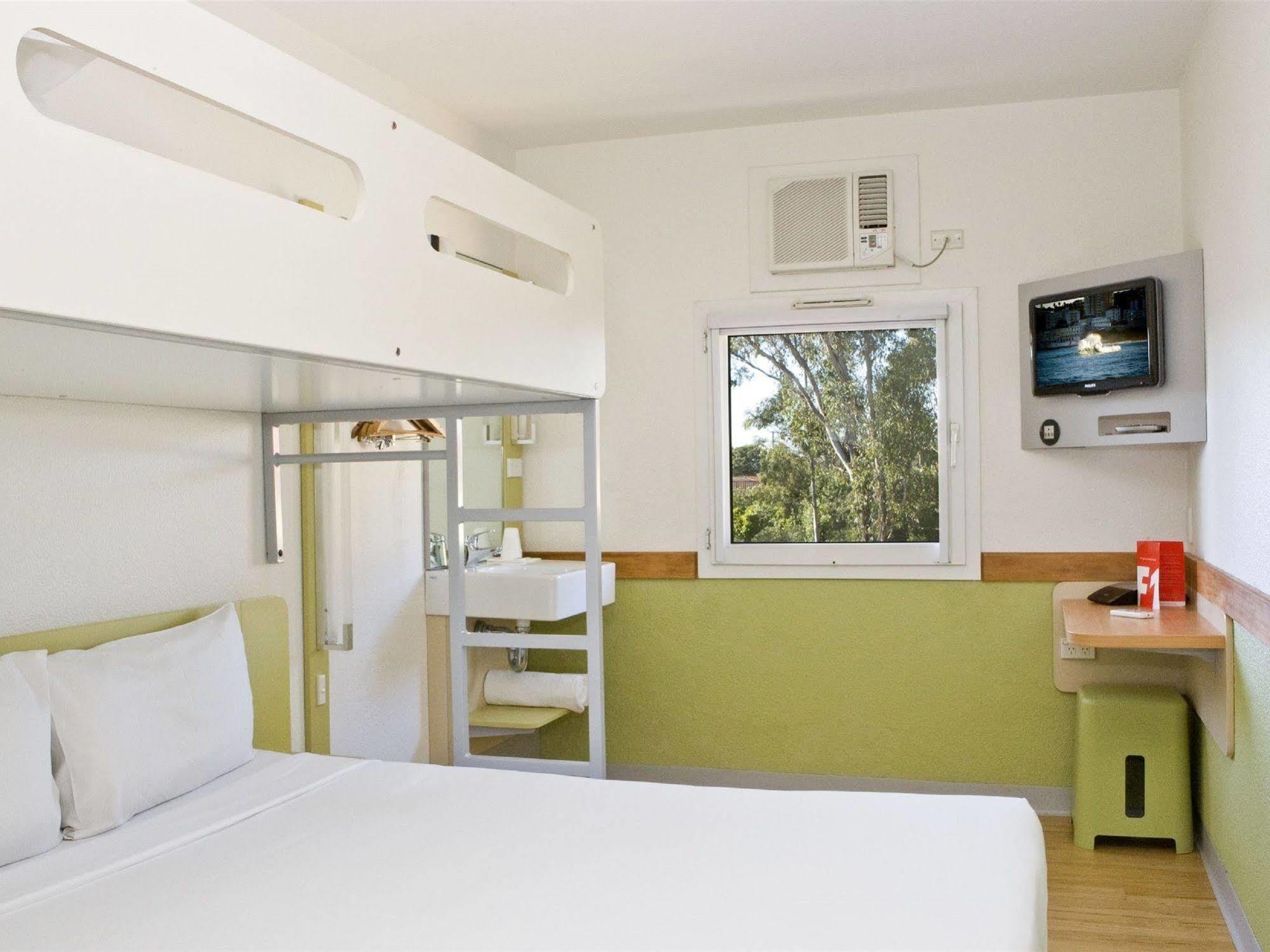 Ibis Budget - Данденонг Экстерьер фото